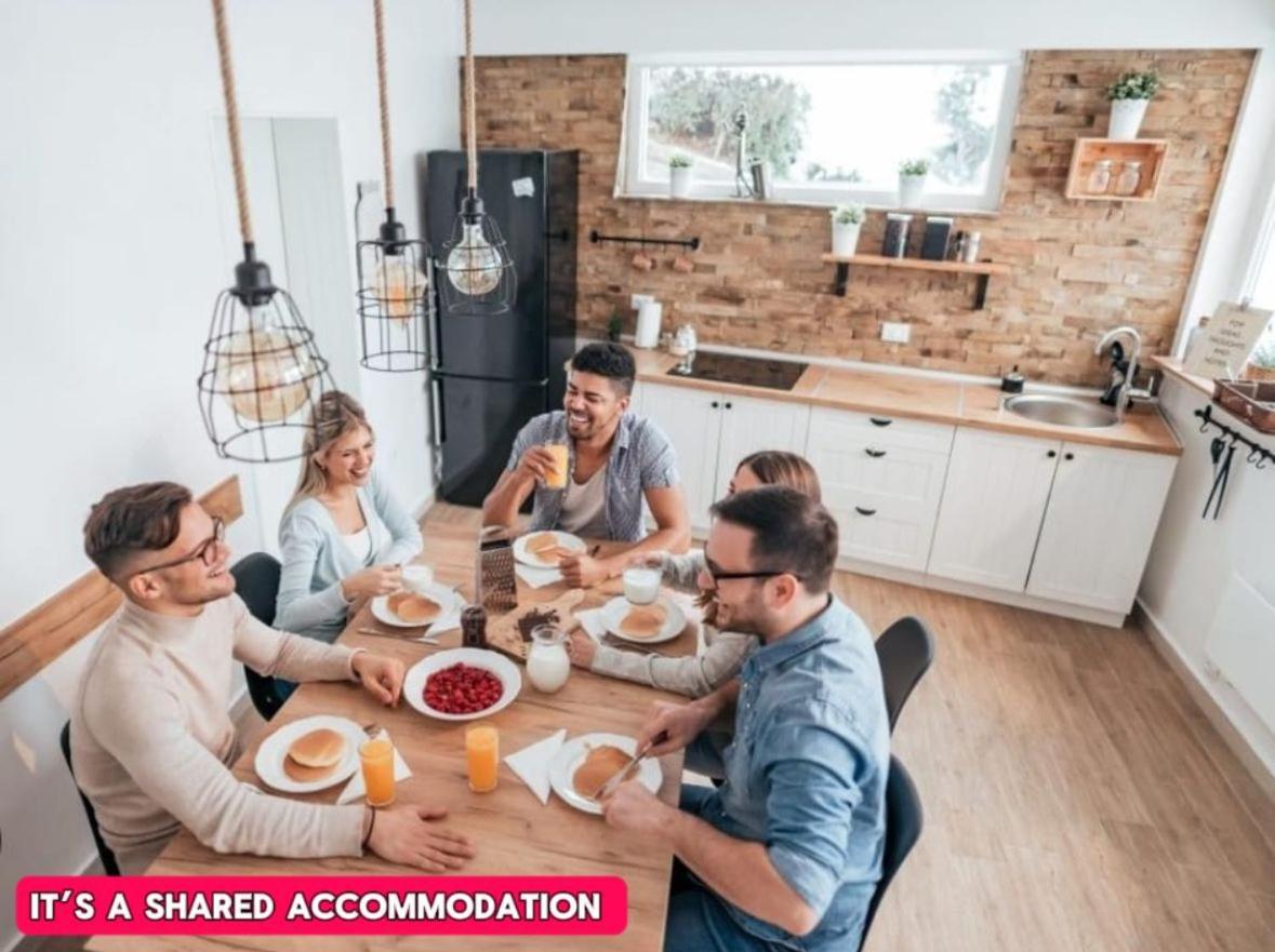 *Rd9Bc* For Your Most Relaxed & Cosy Stay + Free Parking + Free Fast Wifi * Leeds  Exterior photo